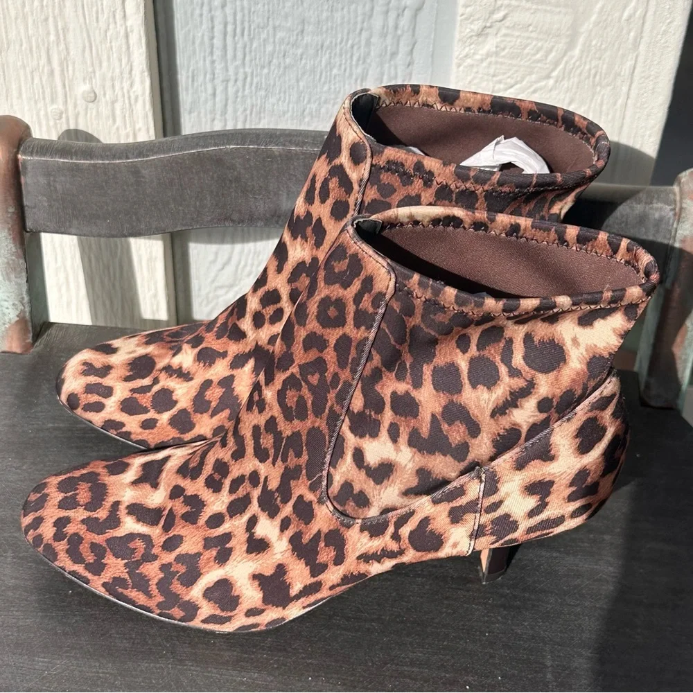 Donald J Pliner Vintage Y2K Vero Cuoio Leopard 3” Kitten Heel Booties Boots 8
